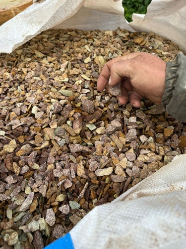 Златолит персиковый декоративная каменная крошка купить в Дзержинском