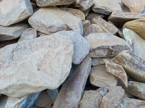 Златолит жёлтый, жёлто-зелёный глыбки и валуны для ланшафтного дизайна купить в Дзержинском