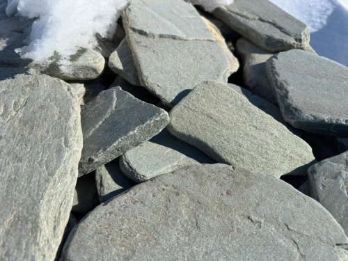 Плитняк златолит зелёный галтованный для цоколя купить в Дзержинском